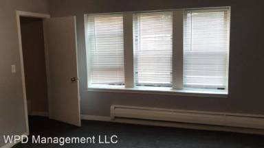 Main picture of 2503 E 74th St