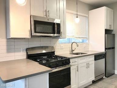 Main picture of 3110 N Milwaukee Ave