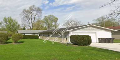 Main picture of 1124 Lake Forest Dr