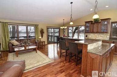 Main picture of 5240 Pike Rd