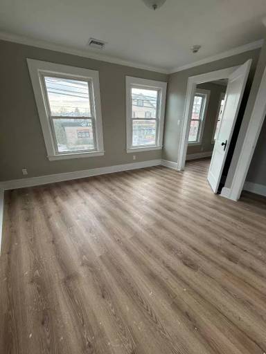 Main picture of 168 Main St