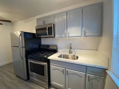 Main picture of 1210 N Berendo St