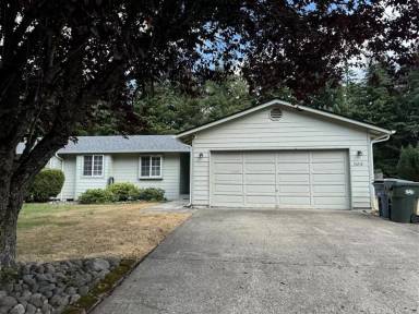 Main picture of 15219 9th Ave E