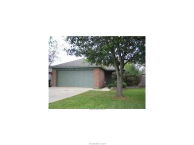 Main picture of 806 Azalea Ct