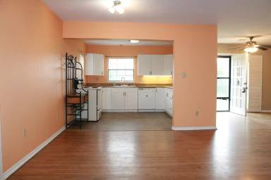 Main picture of 2501 Brewer St