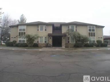 Main picture of 699 N Mitchell St