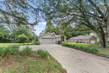 Main picture of 3019 Airport Rd