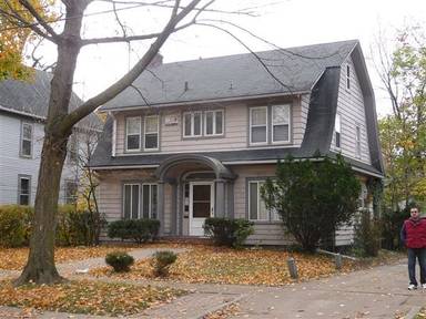 Main picture of 1102 S Forest Ave