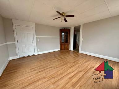 Main picture of 35 Merchant St