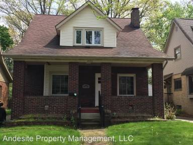 Main picture of 2555 Berk St