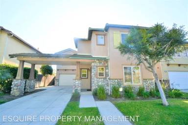 Main picture of 2279 Reina Cir
