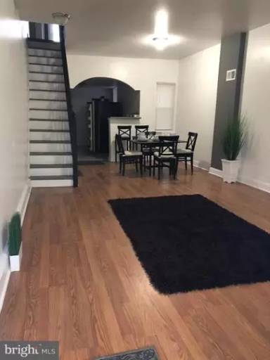 Main picture of 2049 E Cambria St