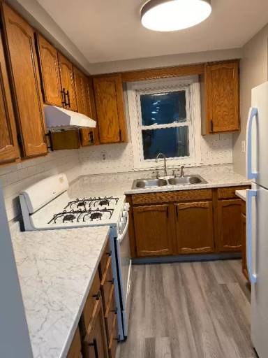 Main picture of 654 Alden St