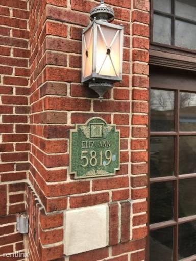 Main picture of 5819 E Washington St