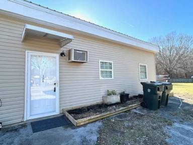 Main picture of 124 Cottonwood Dr