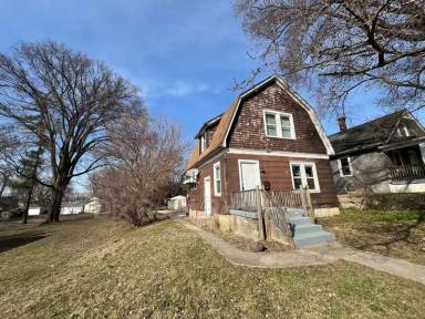 Main picture of 2311 Grand Ave