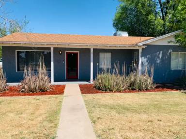 Main picture of 1749 W Heatherbrae Dr
