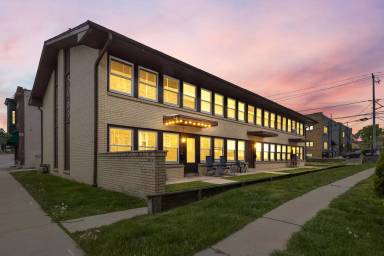 Main picture of 3069 S Howell Ave