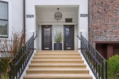 Main picture of 3328 Jackson St