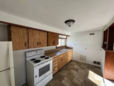 Main picture of 1166 S Sheridan Ave