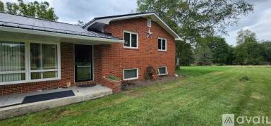 Main picture of 1121 County Road 2075