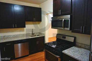 Main picture of 4034 N Ashland Ave