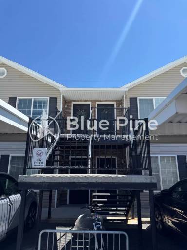 Main picture of 520 W 7th S