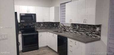 Main picture of 2625 SE 15th Pl