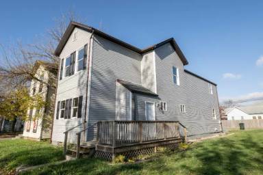 Main picture of 1705 E 5th St