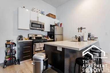 Main picture of 2022 S Throop St