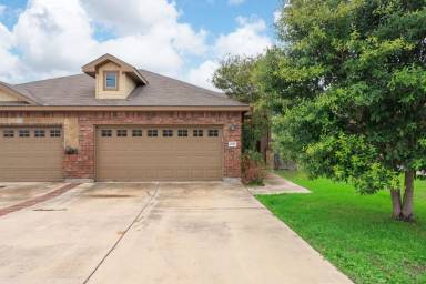Main picture of 293 Rosalie Dr