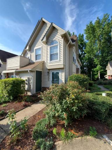Main picture of 321 Wimbledon Chase - F