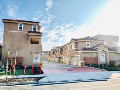 Main picture of 20716 Seine Ave