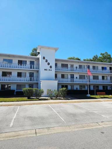 Main picture of 8396 111th St