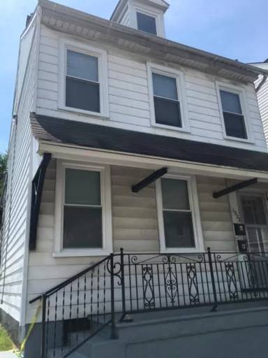 Main picture of 1322 Ferry St