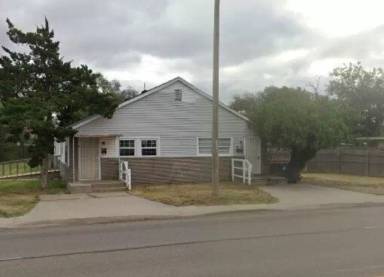 Main picture of 3813 S Washington St