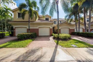 Main picture of 4002 Peppertree Dr