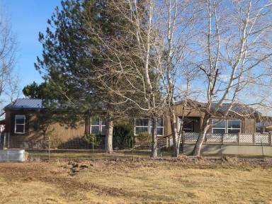 Main picture of 6490 SW Powell Bute Hwy
