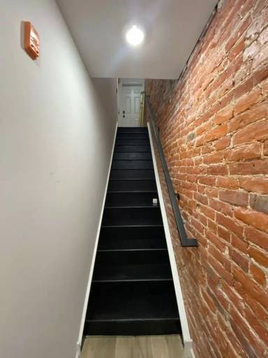 Main picture of 5639 Market St