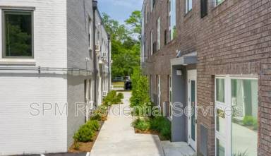 Main picture of 411 Wooster St
