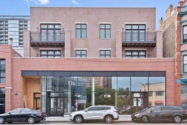 Main picture of 1526 N Halsted St
