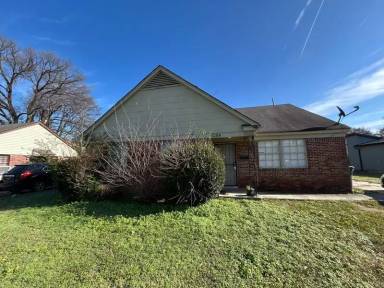 Main picture of 1082 Garland St