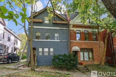 Main picture of 2230 Kemper Ln