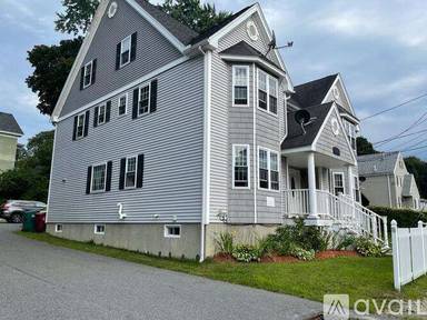 Main picture of 224 Pleasant St