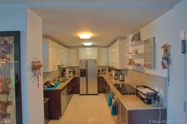 Main picture of Royal Embassy Condominium