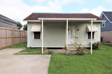 Main picture of 1608 Elgin Ave