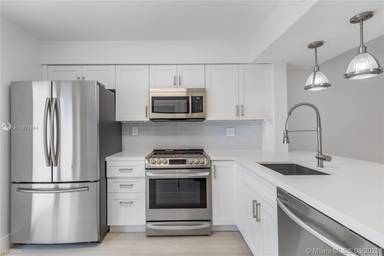 Main picture of 619 Michigan Ave