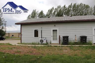 Main picture of 214 3rd Ave NW