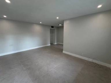 Main picture of 2418 Polk St