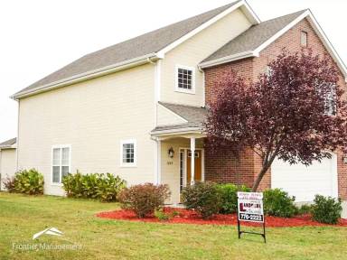 Main picture of 1000 Burton Pl